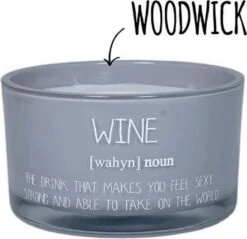 Sojakaars Wine Met WoodWick Lont