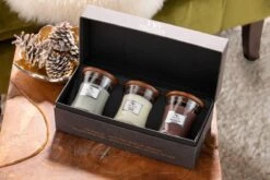 WoodWick Hourglass Geurkaars Deluxe Giftset - 3 Mini - Woody -WoodWick 1200x800 1