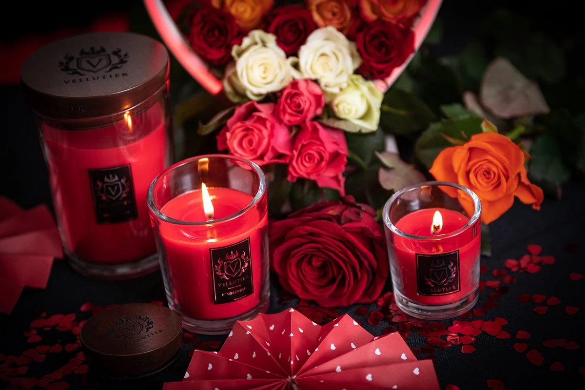 WoodWick Vellutier Geurkaars Large Rendezvous - 16 Cm / ø 11 Cm 4 WoodWick Vellutier Geurkaars Large Rendezvous - 16 Cm / ø 11 Cm - Afbeelding 2