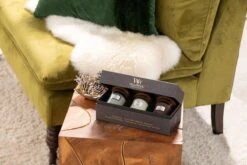 WoodWick Hourglass Geurkaars Deluxe Giftset - 3 Mini - Woody -WoodWick 1200x800 2