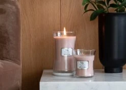 WoodWick Hourglass Large Geurkaars - Vanilla & Sea Salt -WoodWick 1200x857 6