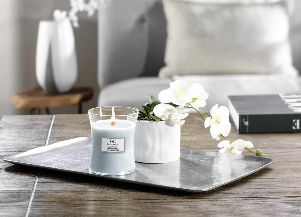 WoodWick Hourglass Medium Geurkaars - Seaside Neroli 5 WoodWick Hourglass Medium Geurkaars - Seaside Neroli - Afbeelding 3