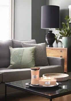 WoodWick Geurkaars Large Yuzu Blooms 9 WoodWick Geurkaars Large Yuzu Blooms -WoodWick 848x1200 8