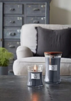 WoodWick Heartwick Flame Ellipse Geurkaars - Indigo Suede -WoodWick 849x1200 7