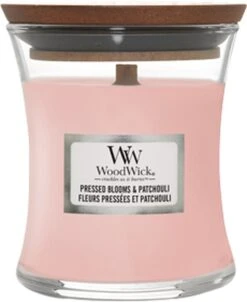 WoodWick Geurkaars Mini Pressed Blooms & Patchouli - 8 Cm / ø 7 Cm 9 WoodWick Geurkaars Mini Pressed Blooms & Patchouli - 8 Cm / ø 7 Cm -WoodWick 982x1200 3
